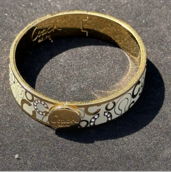 Low Start Coach- Logo " C " Patterned Hinged Bangle Bracelet (Gold / White 🤍💛) - Picture 1 of 4